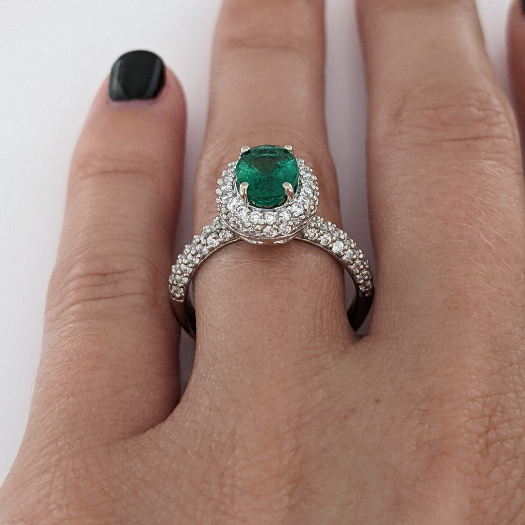 18K WHITE 1.25 CARAT TOTAL EMERALD ROUND WITH .78 DIAMOND TOTAL WEIGHT HALO ESTATE RING 4.5 GRAMS