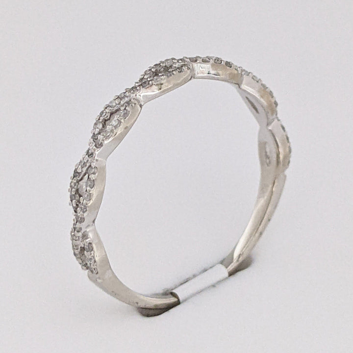 10K WHITE .21 CARAT TOTAL WEIGHT DIAMOND ROUND (70) TWIST ESTATE BAND 1.2 GRAMS