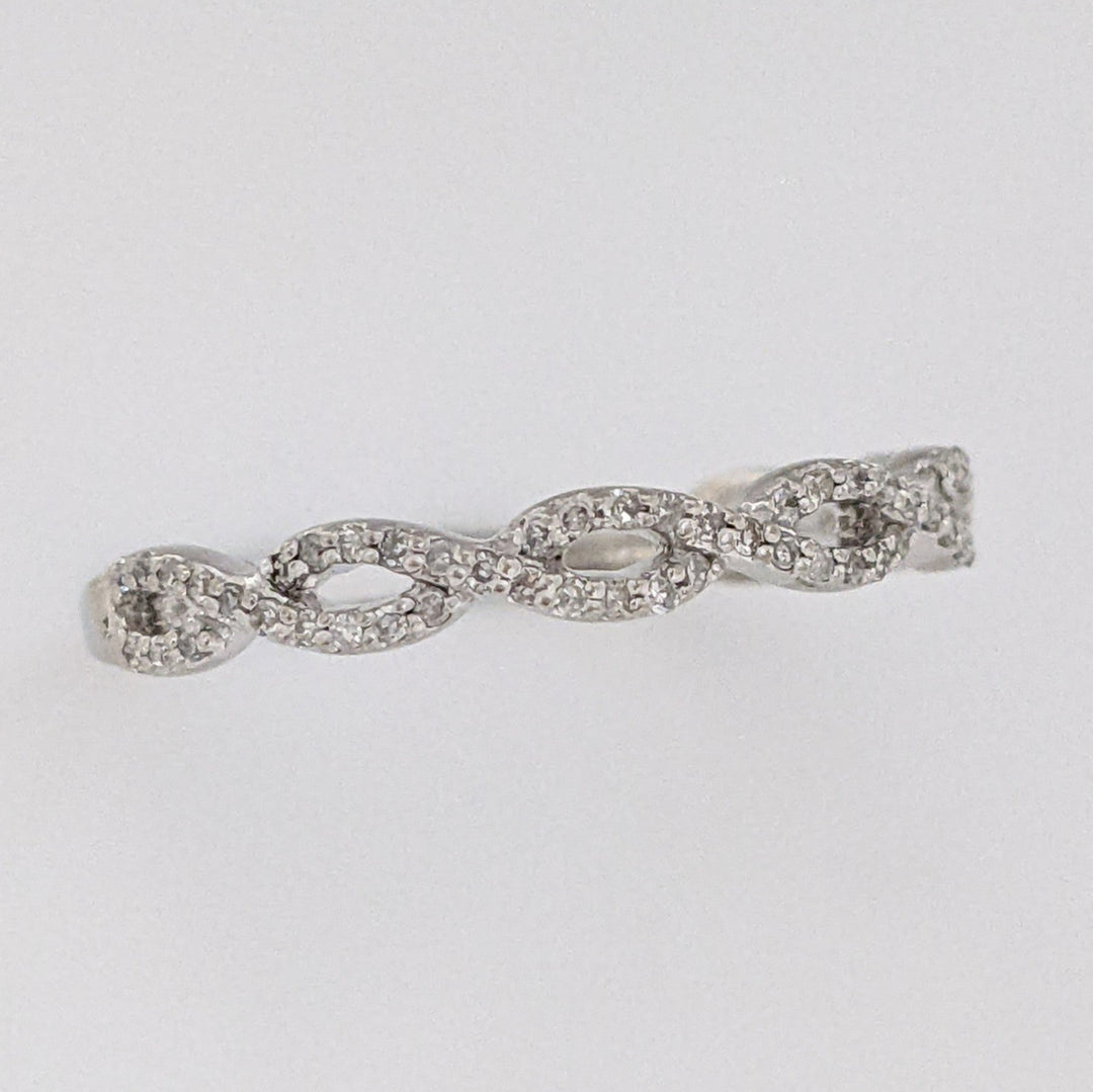 10K WHITE .21 CARAT TOTAL WEIGHT DIAMOND ROUND (70) TWIST ESTATE BAND 1.2 GRAMS