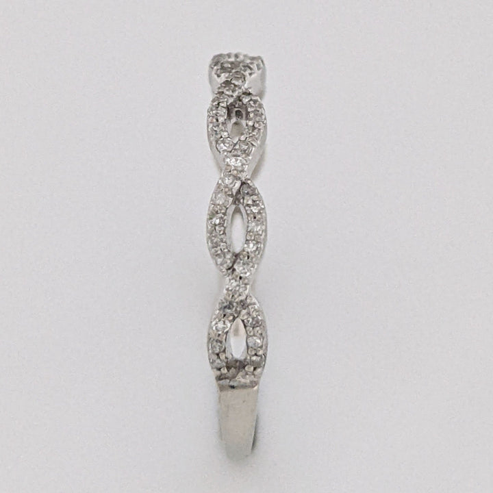 10K WHITE .21 CARAT TOTAL WEIGHT DIAMOND ROUND (70) TWIST ESTATE BAND 1.2 GRAMS