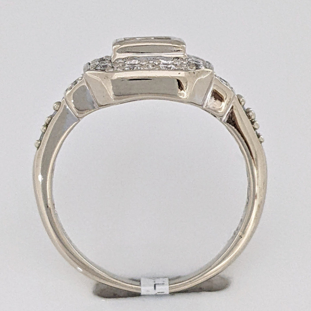 14K WHITE .68 CARAT TOTAL WEIGHT SI2 H DIAMOND PRINCESS CUT (4) ROUND (24) ESTATE RING 4.0 GRAMS