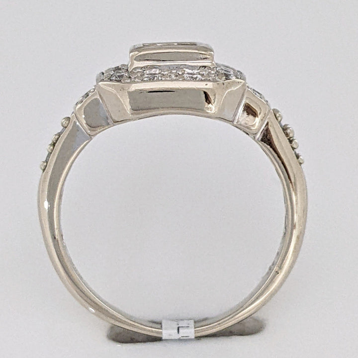 14K WHITE .68 CARAT TOTAL WEIGHT SI2 H DIAMOND PRINCESS CUT (4) ROUND (24) ESTATE RING 4.0 GRAMS