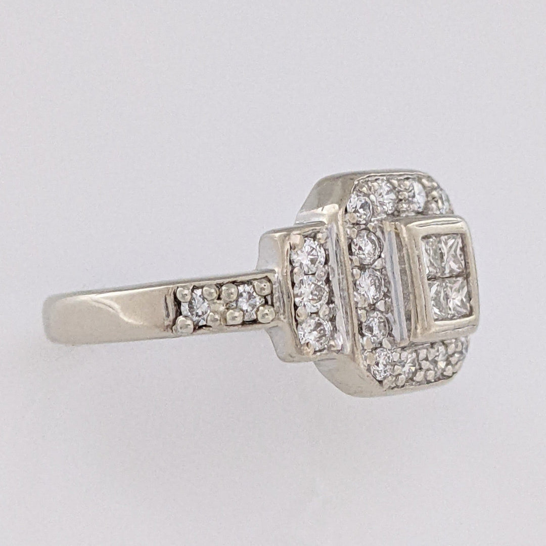 14K WHITE .68 CARAT TOTAL WEIGHT SI2 H DIAMOND PRINCESS CUT (4) ROUND (24) ESTATE RING 4.0 GRAMS