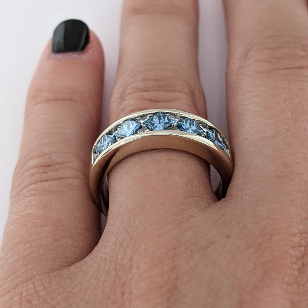 18K WHITE 1.36 CARAT TOTAL WEIGHT VS2 H DIAMOND PRINCESS CUT BLUE (5) ROUND WHITE (12) ESTATE BAND 8.1 GRAMS