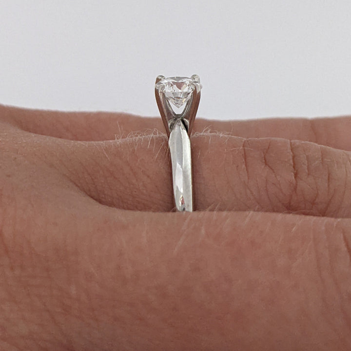 PLATINUM  .55 CARAT TOTAL VS2 G DIAMOND ROUND ESTATE SOLITAIRE RING 3.3 GRAMS