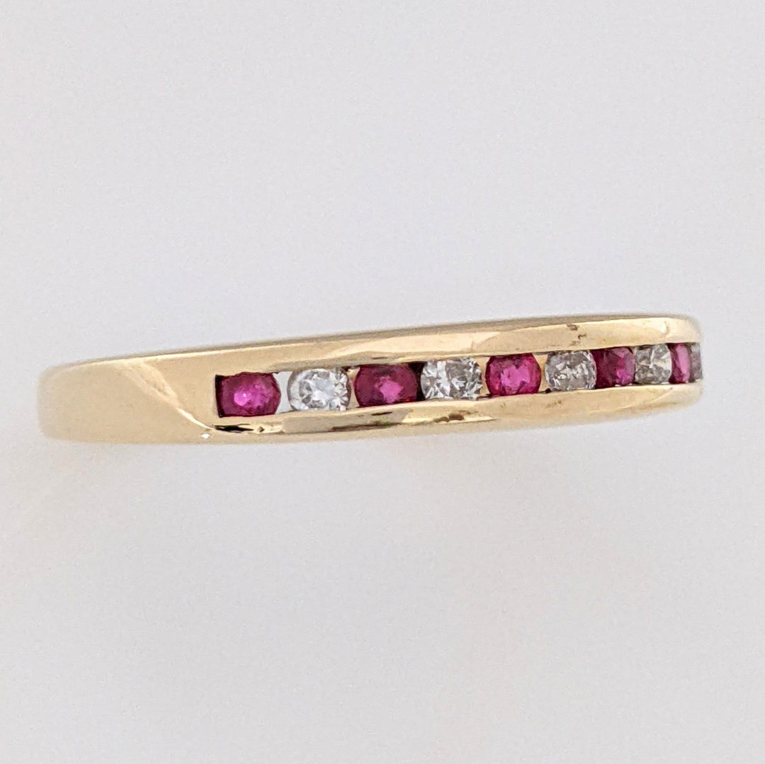10K RUBY ROUND (6) DIAMOND (7) ESTATE CHANNEL-SET BAND 2.7 GRAMS