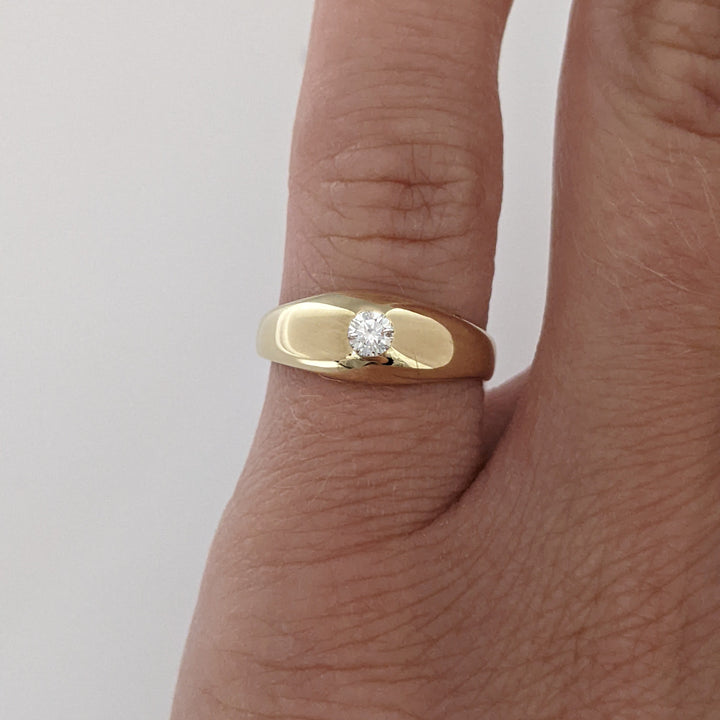 14K .10 CARAT TOTAL SI1 J DIAMOND ROUND BEZEL ESTATE RING 2.2 GRAMS