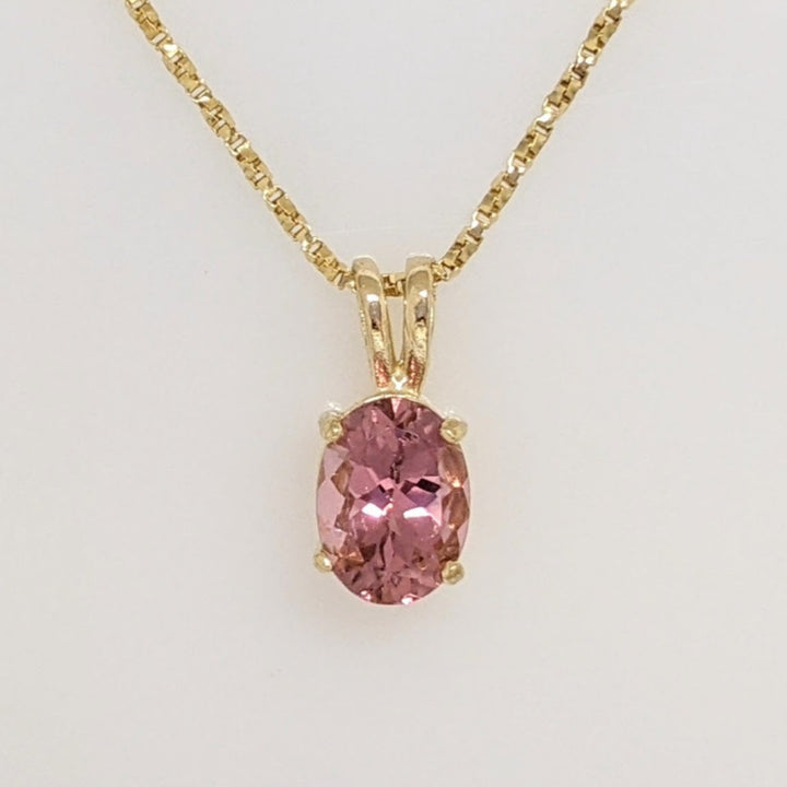 14K PINK TOURMALINE OVAL 6X8 ESTATE PENDANT & CHAIN 3.0 GRAMS