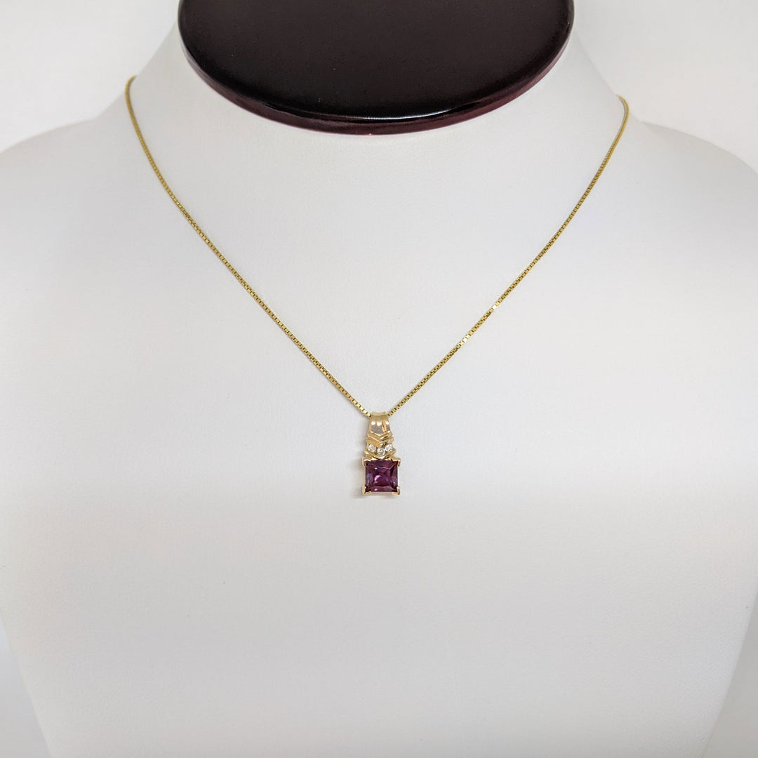 14K CHATHAM ALEXANDRITE PRINCESS CUT 6MM WITH (3) MELEE ESTATE PENDANT & CHAIN 3.8 GRAMS