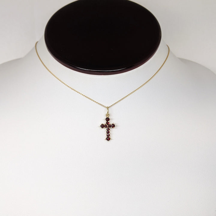14K GARNET ROUND (10) 2.0MM ESTATE CROSS PENDANT & CHAIN 1.8 GRAMS