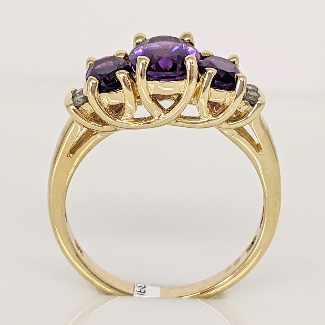 10K AMETHYST OVAL 6X8 (1) 4X6 (2) WITH (4) MELEE ESTATE RING 3.4 GRAMS
