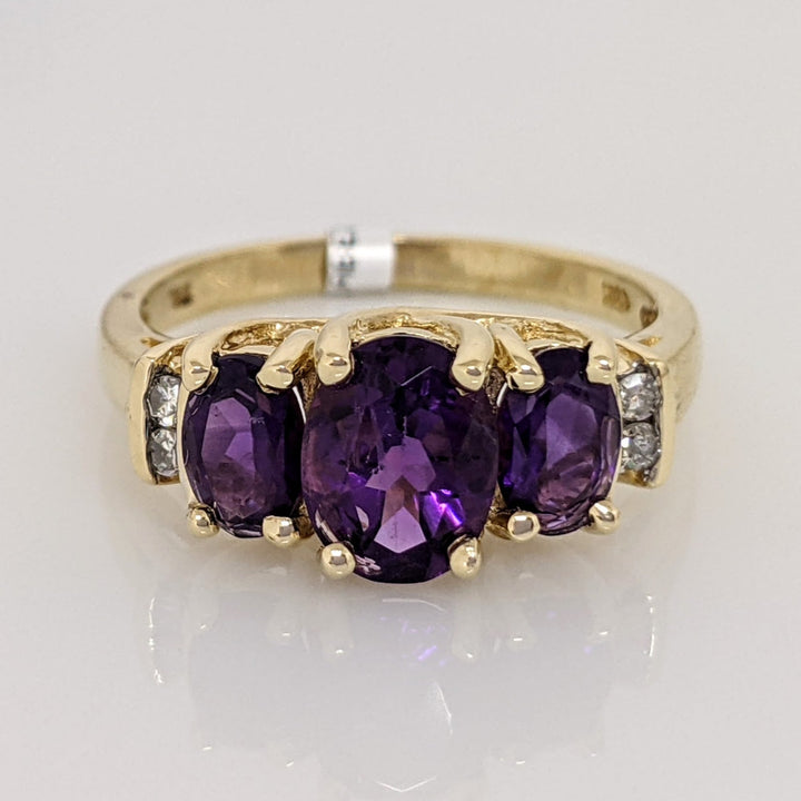 10K AMETHYST OVAL 6X8 (1) 4X6 (2) WITH (4) MELEE ESTATE RING 3.4 GRAMS