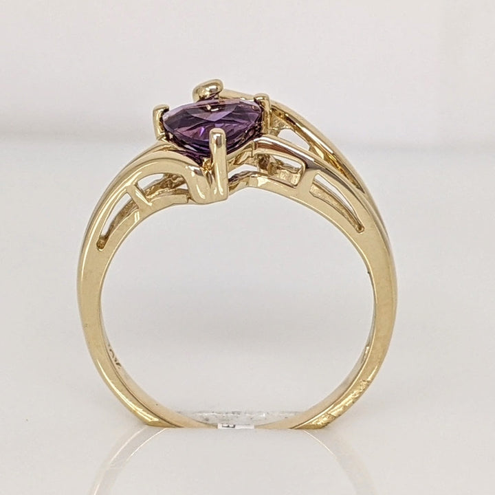 10K AMETHYST TRILLION CUT 6MM BYPASS ESTATE RING 2.3 GRAMS
