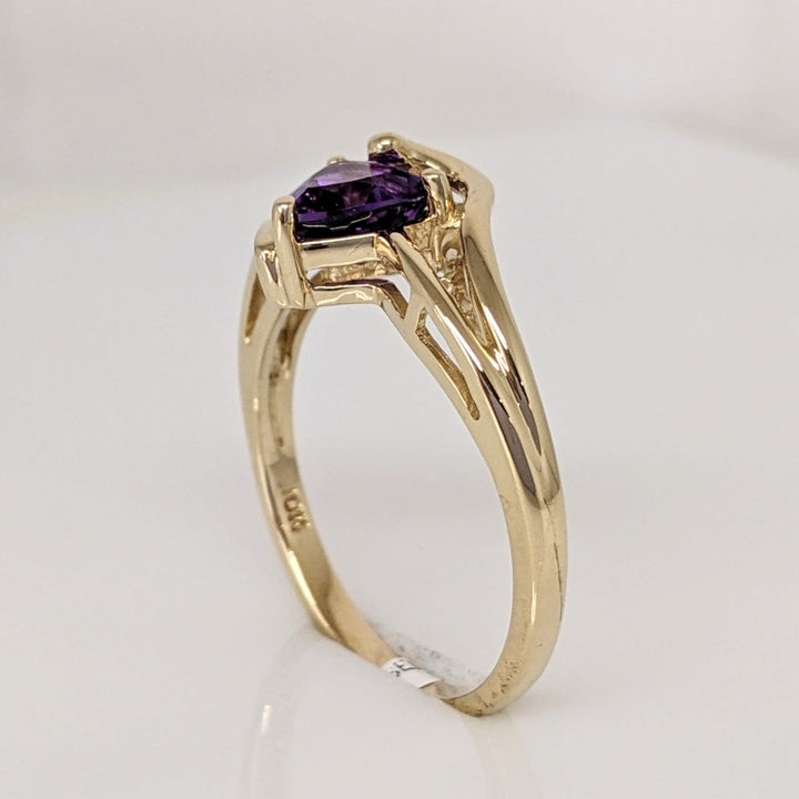 10K AMETHYST TRILLION CUT 6MM BYPASS ESTATE RING 2.3 GRAMS