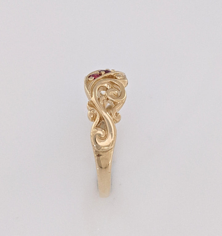14K RUBY ROUND (3) FANCY SWIRL OPEN TOP ESTATE BAND 3.0 GRAMS