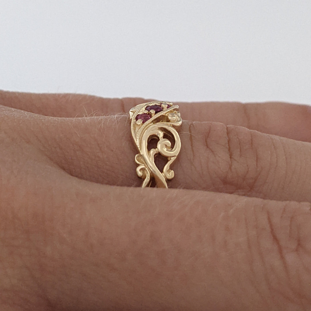 14K RUBY ROUND (3) FANCY SWIRL OPEN TOP ESTATE BAND 3.0 GRAMS
