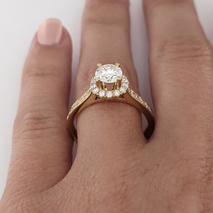 14K 1.05 CARAT TOTAL WEIGHT VS2 I DIAMOND ROUND (29) ESTATE HALO RING 3.4 GRAMS