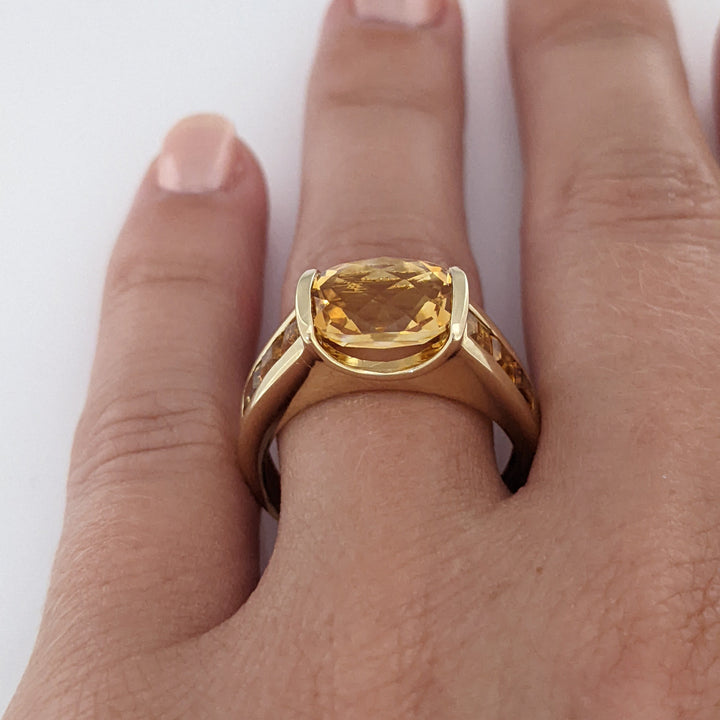 14K CITRINE CUSHION CUT 8X10 BAR SET WITH (6) PRINCESS CUT ESTATE RING 5.1 GRAMS