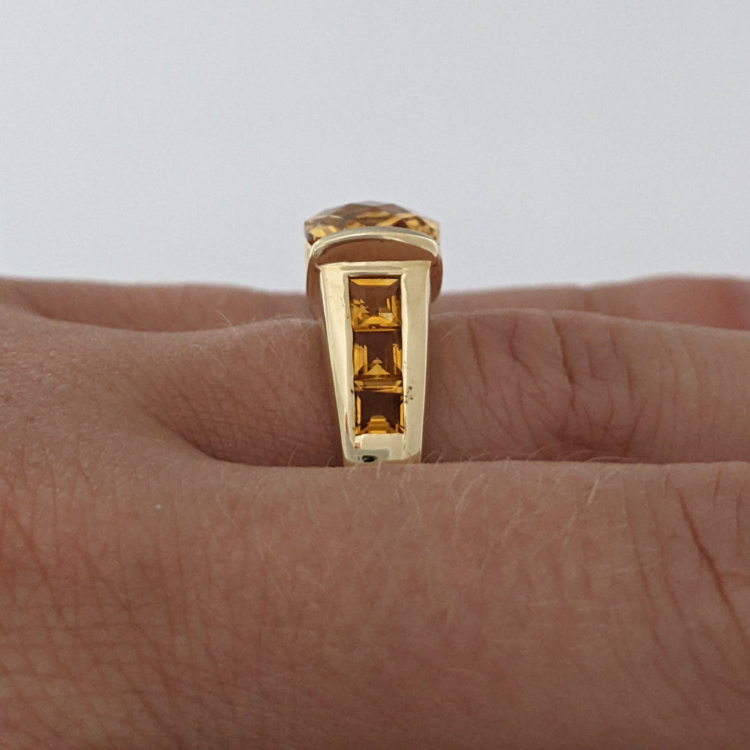 14K CITRINE CUSHION CUT 8X10 BAR SET WITH (6) PRINCESS CUT ESTATE RING 5.1 GRAMS