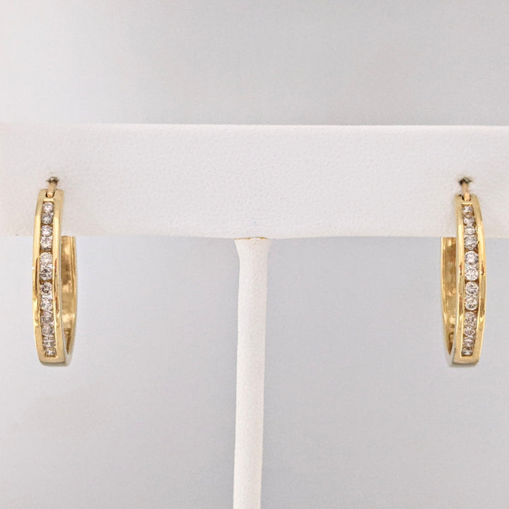 10K .50 CARAT TOTAL WEIGHT DIAMOND ROUND (24) ESTATE HOOP EARRINGS 5.0 GRAMS