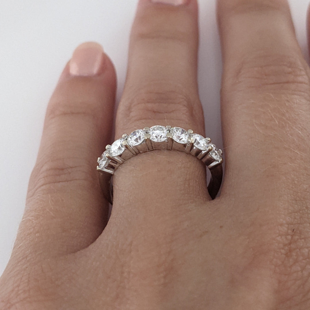 14K WHITE 1.01 CARAT TOTAL WEIGHT VS2 I DIAMOND ROUND (7) ESTATE PRONG BAND 2.7 GRAMS