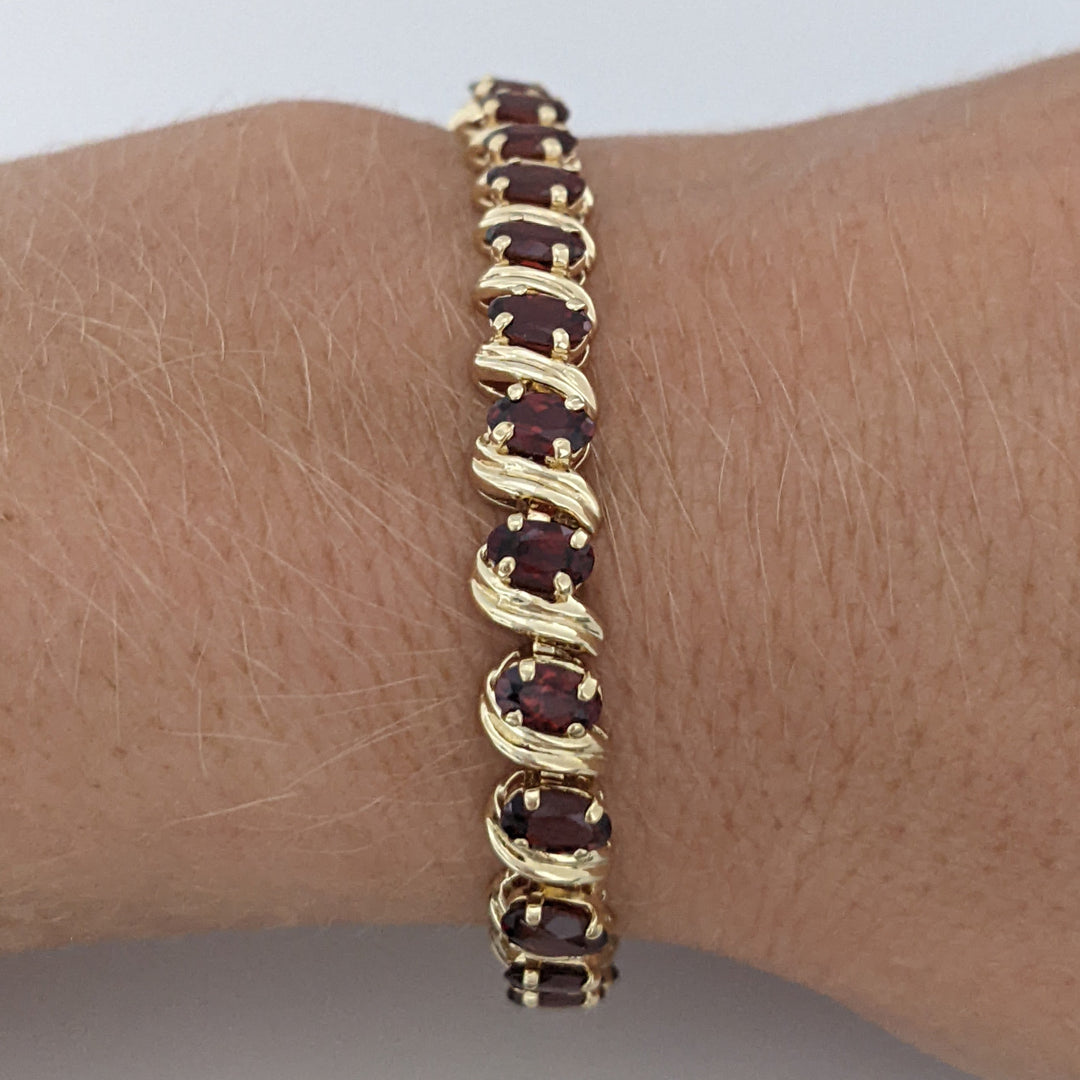 14K GARNET OVAL (31) 3X5 ESTATE BRACELET 8.7 GRAMS