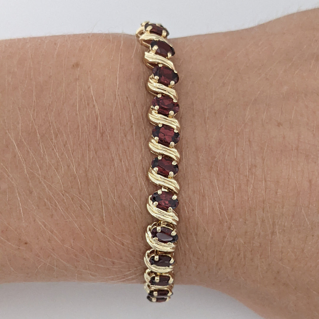 14K GARNET OVAL (31) 3X5 ESTATE BRACELET 8.7 GRAMS