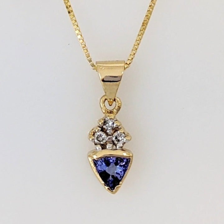 14K TANZANITE TRILLION 4MM WITH (3) MELEE ESTATE PENDANT & CHAIN 1.8 GRAMS