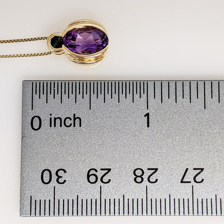 14K AMETHYST OVAL 7X10 WITH 3.0MM GREEN TOURMALINE BEZEL ESTATE PENDANT & CHAIN 3.7 GRAMS