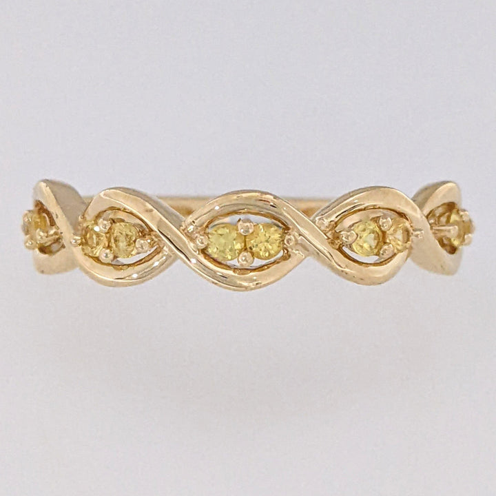14K .10 CARAT TOTAL WEIGHT YELLOW DIAMOND ROUND (10) TWIST ESTATE BAND 2.5 GRAMS