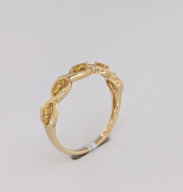 14K .10 CARAT TOTAL WEIGHT YELLOW DIAMOND ROUND (10) TWIST ESTATE BAND 2.5 GRAMS