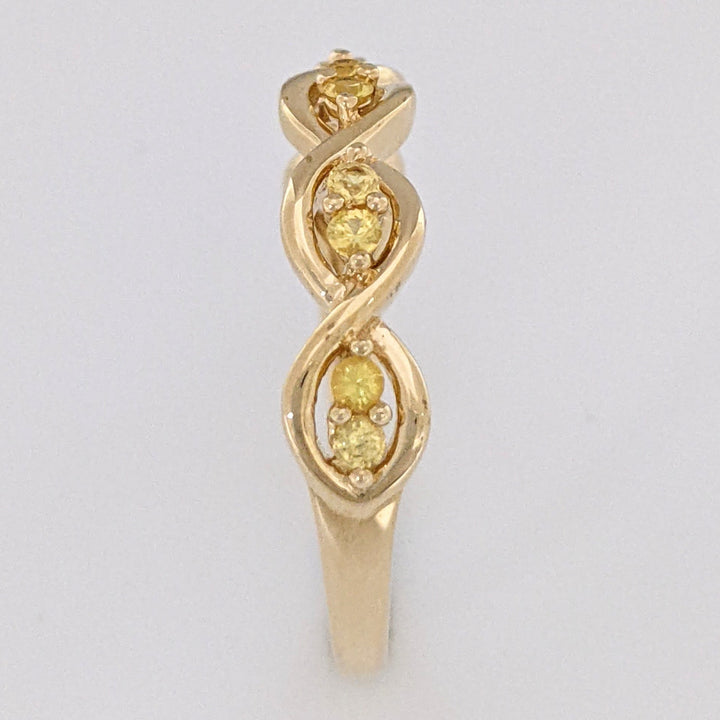 14K .10 CARAT TOTAL WEIGHT YELLOW DIAMOND ROUND (10) TWIST ESTATE BAND 2.5 GRAMS