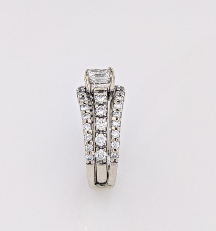 14K WHITE 1.24 CARAT TOTAL WEIGHT SI2 I DIAMOND PRINCESS CUT (1) WITH (44) ROUND RING/ JACKET ESTATE SET 5.5 GRAMS