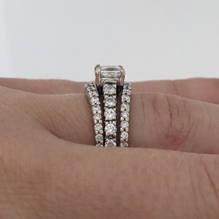14K WHITE 1.24 CARAT TOTAL WEIGHT SI2 I DIAMOND PRINCESS CUT (1) WITH (44) ROUND RING/ JACKET ESTATE SET 5.5 GRAMS