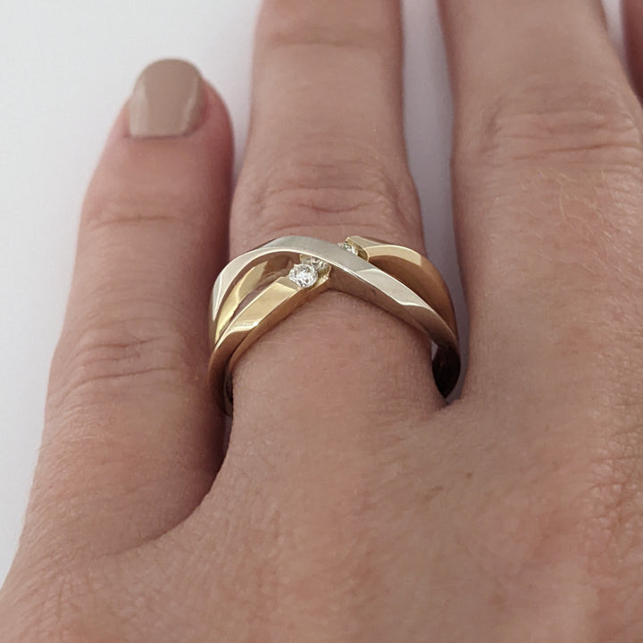 14K TWO- TONE FIGURE 8 WITH (2) MELEE ESTATE RING 4.2 GRAMS