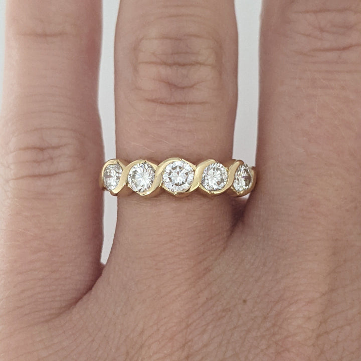 14K .88 CARAT TOTAL WEIGHT SI1 H DIAMOND ROUND (5) HALF-BEZEL SWIRL ESTATE BAND 2.4 GRAMS