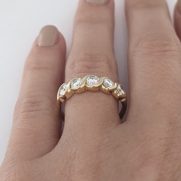 14K .88 CARAT TOTAL WEIGHT SI1 H DIAMOND ROUND (5) HALF-BEZEL SWIRL ESTATE BAND 2.4 GRAMS