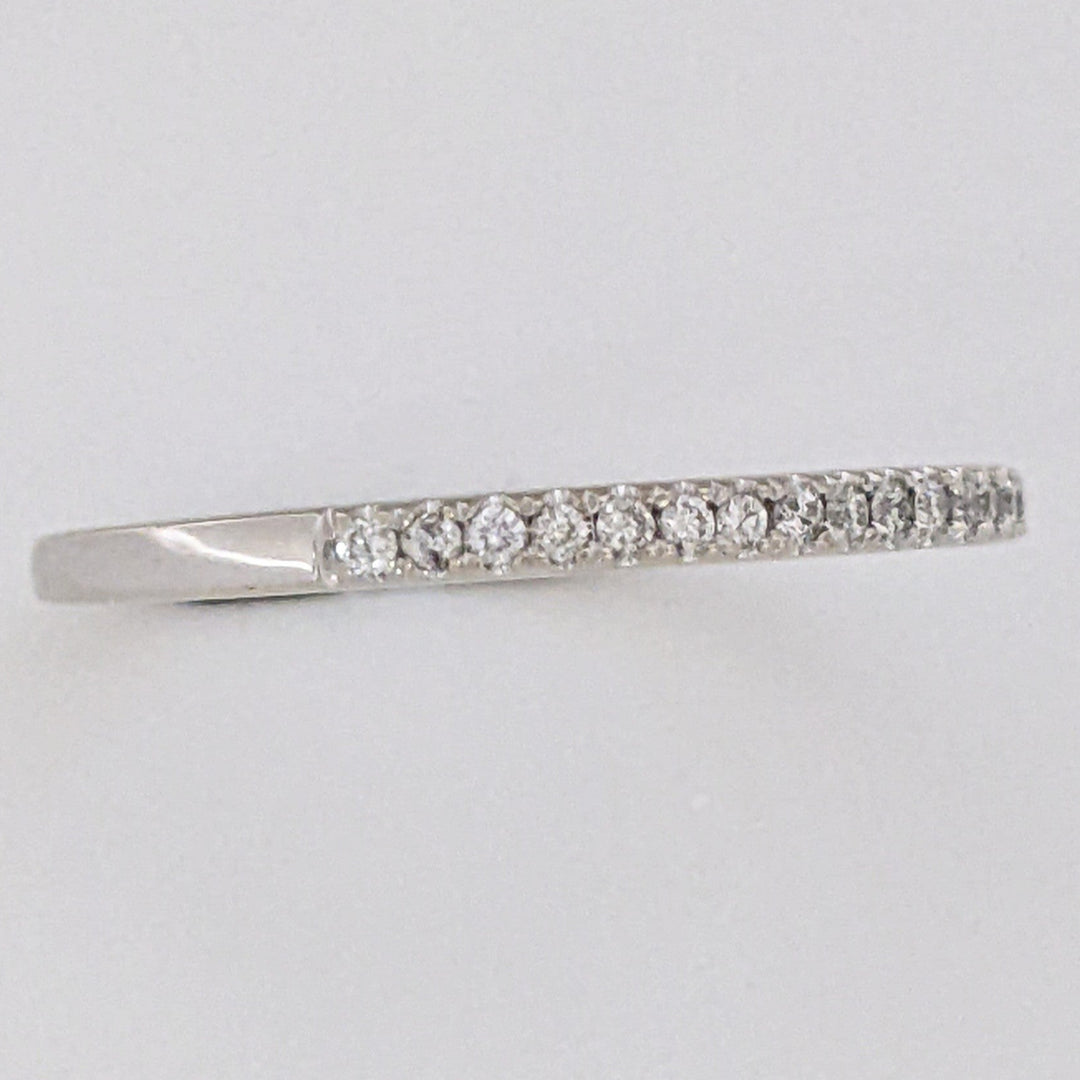 14K WHITE .11 CARAT TOTAL WEIGHT DIAMOND ROUND (22) ESTATE PRONG SET BAND 1.9 GRAMS