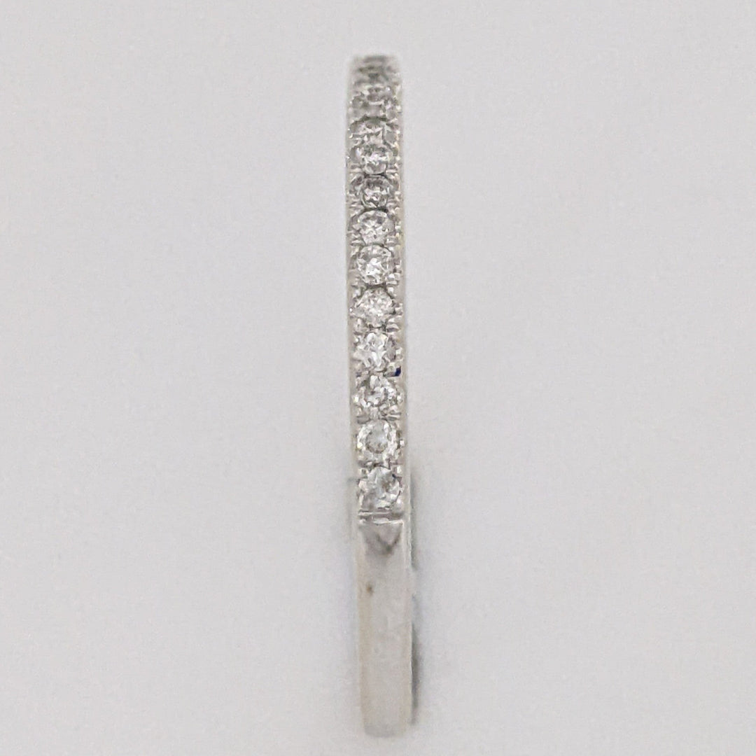 14K WHITE .11 CARAT TOTAL WEIGHT DIAMOND ROUND (22) ESTATE PRONG SET BAND 1.9 GRAMS