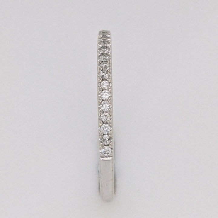 14K WHITE .11 CARAT TOTAL WEIGHT DIAMOND ROUND (22) ESTATE PRONG SET BAND 1.9 GRAMS