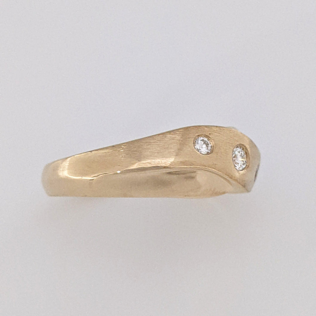 14K .12 CARAT TOTAL WEIGHT SI2 DIAMOND ROUND (3) BEZEL SET FANCY ESTATE RING 5.0 GRAMS