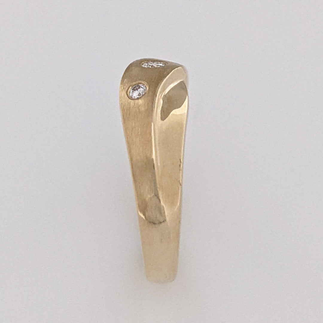 14K .12 CARAT TOTAL WEIGHT SI2 DIAMOND ROUND (3) BEZEL SET FANCY ESTATE RING 5.0 GRAMS