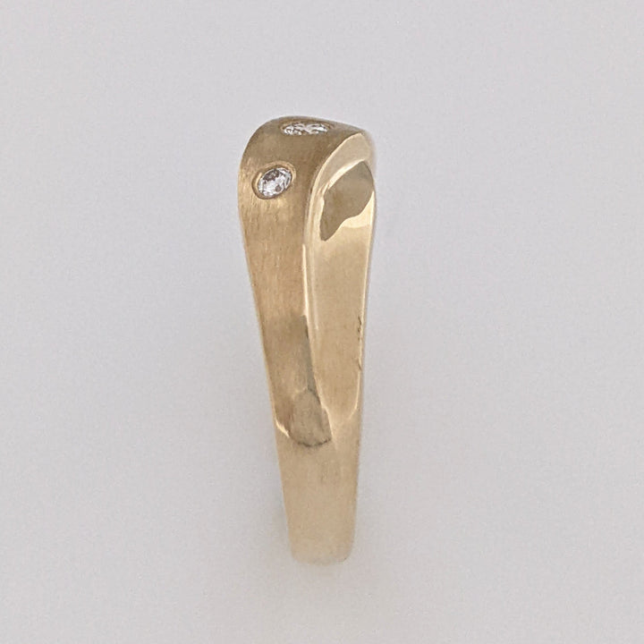 14K .12 CARAT TOTAL WEIGHT SI2 DIAMOND ROUND (3) BEZEL SET FANCY ESTATE RING 5.0 GRAMS