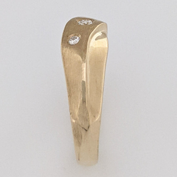 14K .12 CARAT TOTAL WEIGHT SI2 DIAMOND ROUND (3) BEZEL SET FANCY ESTATE RING 5.0 GRAMS