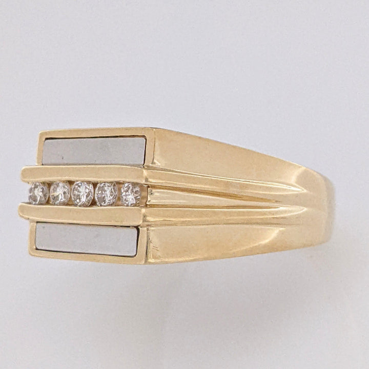 14K TWO-TONE .27 CARAT TOTAL WEIGHT (5) ROUND DIAMOND ESTATE RING 9.7 GRAMS