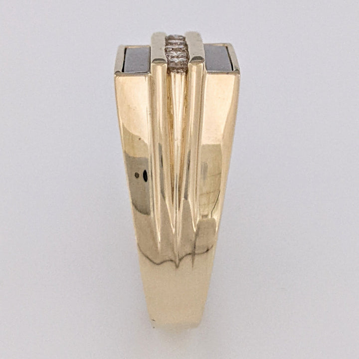 14K TWO-TONE .27 CARAT TOTAL WEIGHT (5) ROUND DIAMOND ESTATE RING 9.7 GRAMS