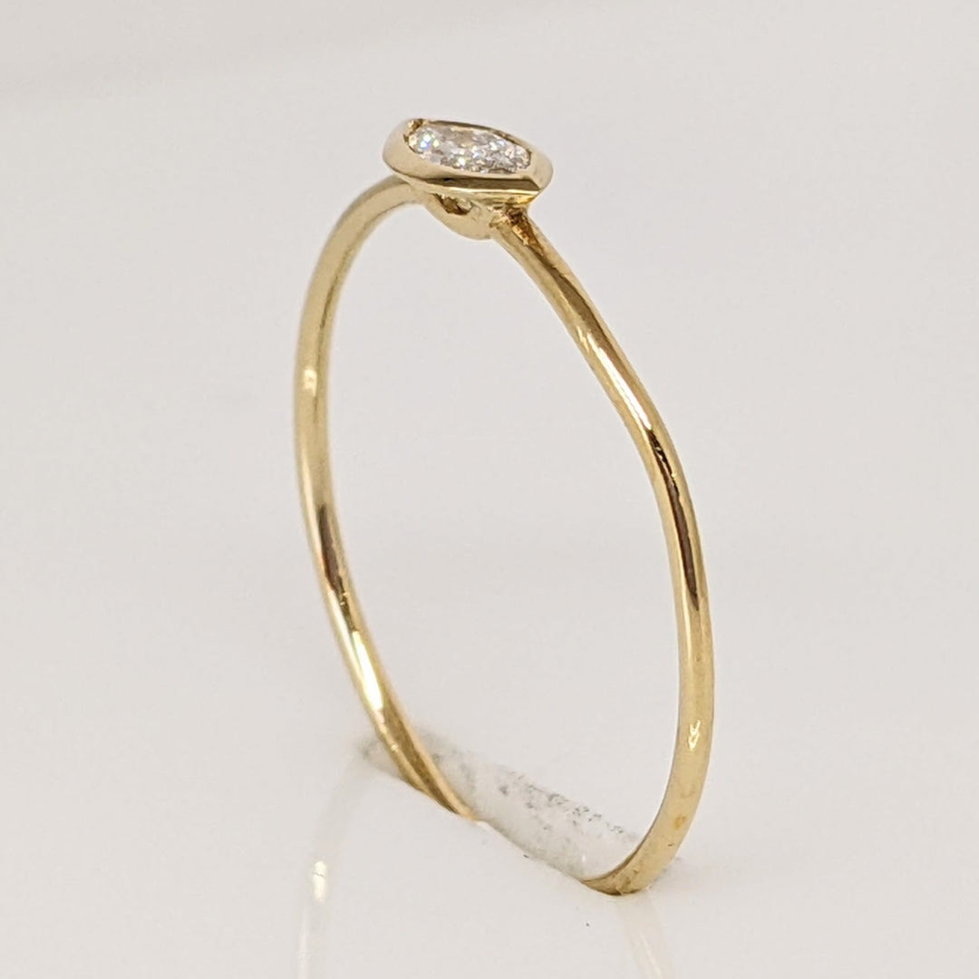 14K .14 CARAT TOTAL SI1 I DIAMOND MARQUISE BEZEL DAINTY ESTATE RING 0.5 GRAMS