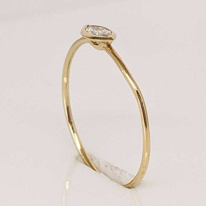 14K .14 CARAT TOTAL SI1 I DIAMOND MARQUISE BEZEL DAINTY ESTATE RING 0.5 GRAMS