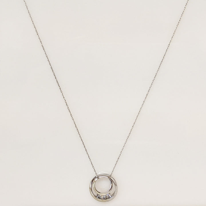 10K WHITE .20 CARAT TOTAL WEIGHT I1 I DIAMOND ROUND (3) SWIRL CIRCLE ESTATE PENDANT & CHAIN 1.7 GRAMS