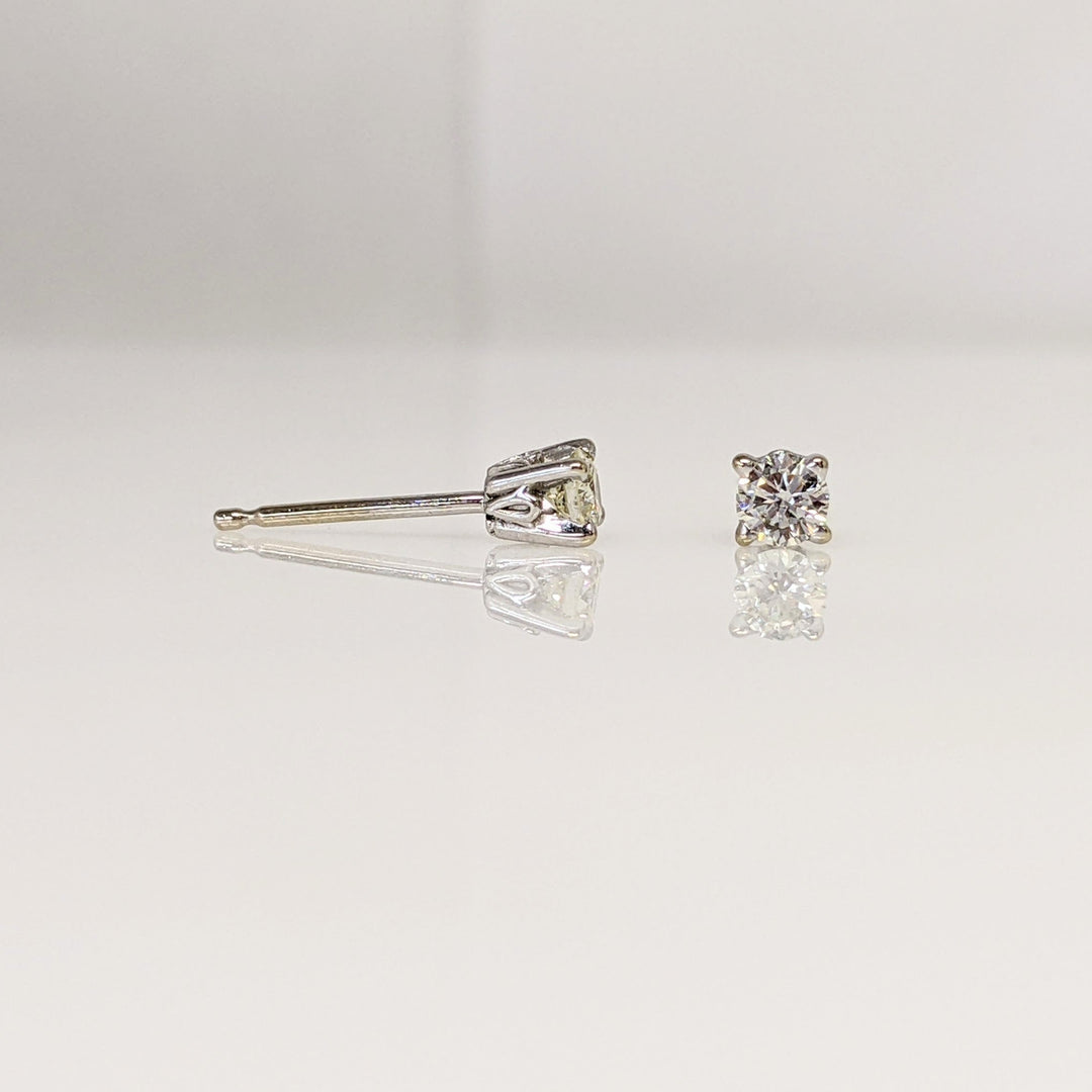 14K WHITE .21 CARAT TOTAL WEIGHT SI1 I DIAMOND ROUND (2) ESTATE STUD EARRINGS 0.5 GRAMS